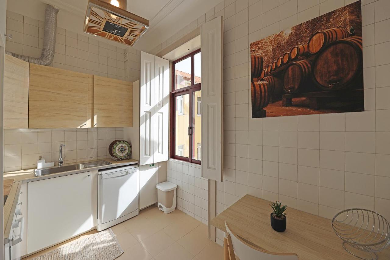Flh Porto Classic Apartment With Parking Екстериор снимка